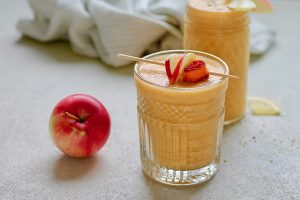 Apple Walnut Carrot Smoothie